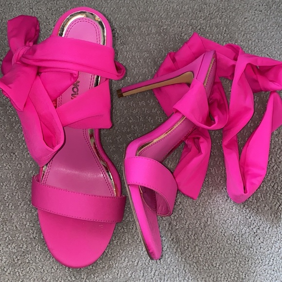 Fashion Nova Shoes Euc Final Pricefashion Nova Hot Pink Heels